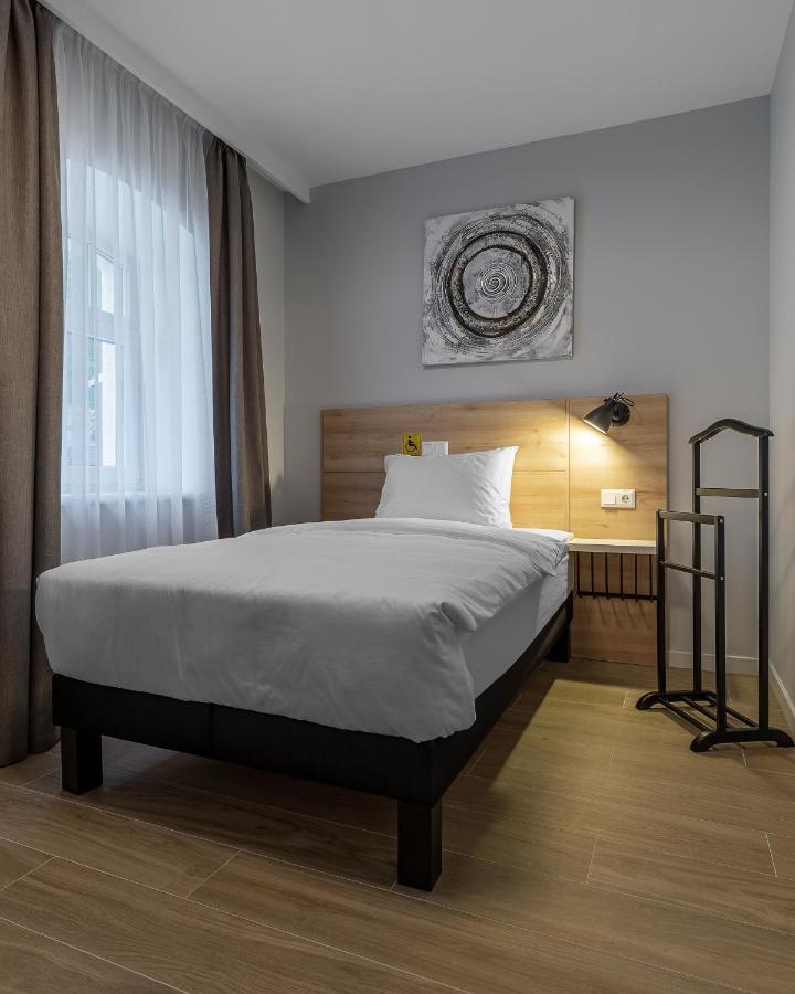 Kontrakt Boutique Hotel Kiev Bagian luar foto