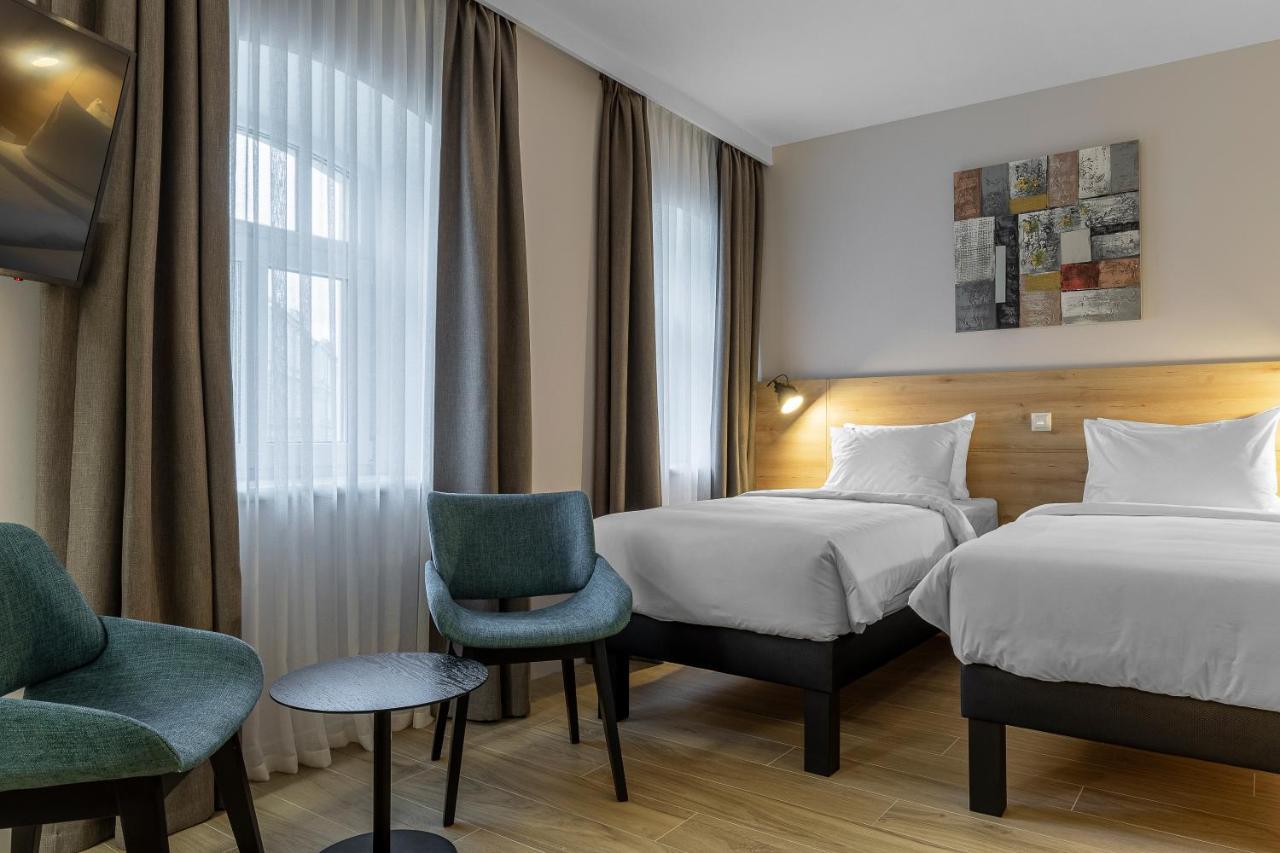 Kontrakt Boutique Hotel Kiev Bagian luar foto